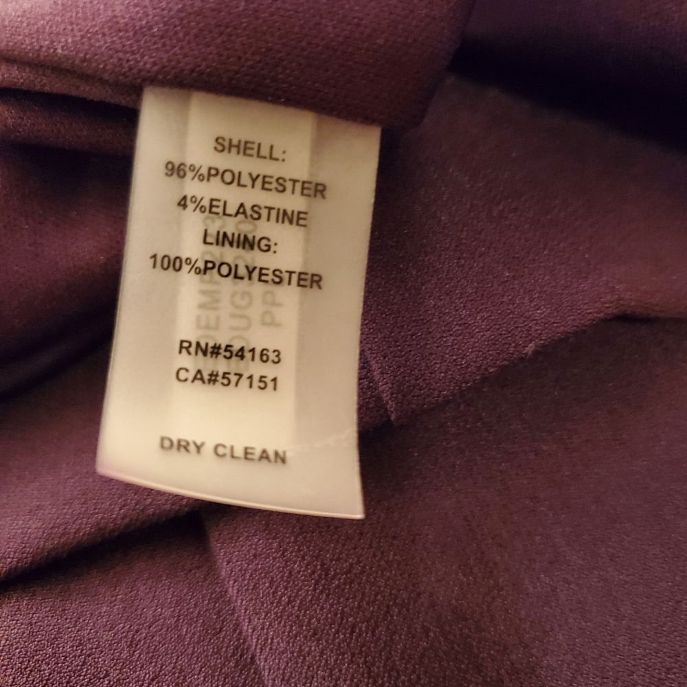 Grape/wine Colored dresswith chevron lines - Picture 7 of 7